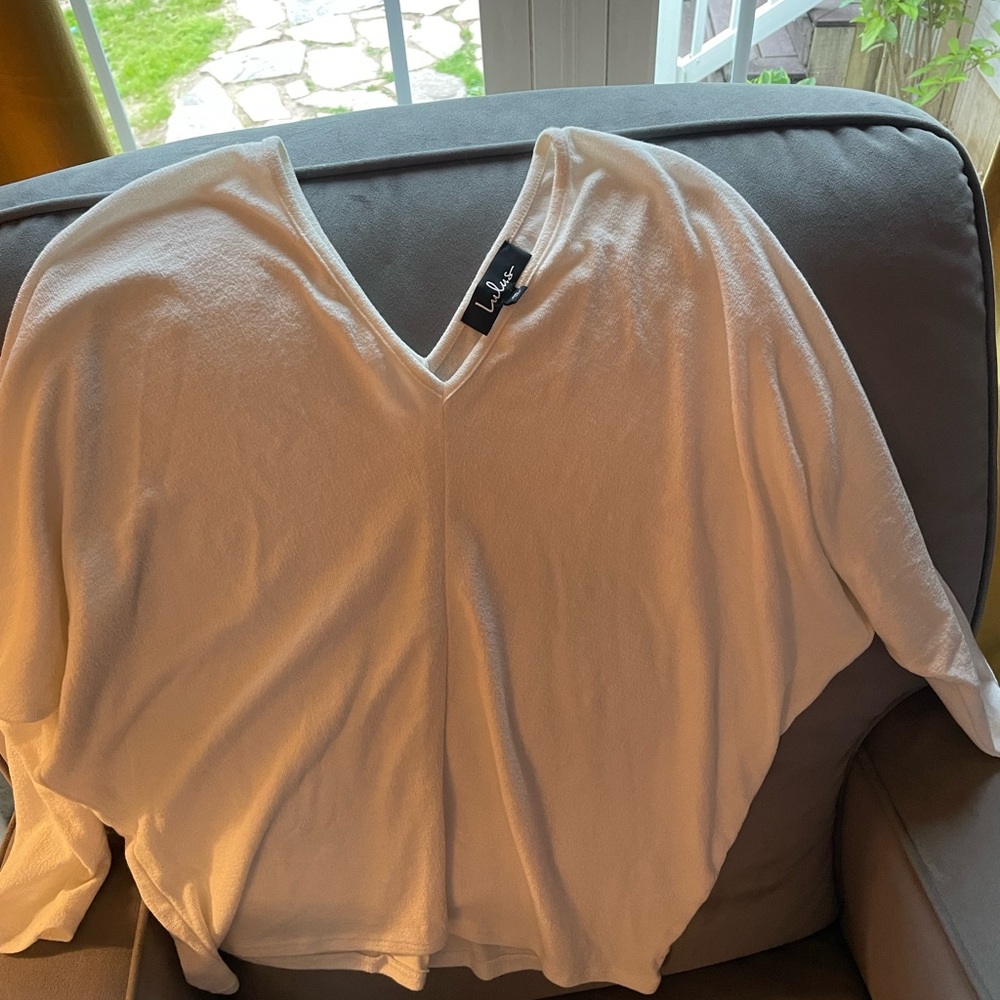 Lulu's White Oversized Relaxed Top. NWOT